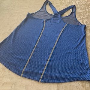 Athletic top size Medium